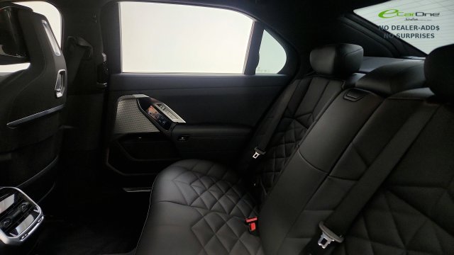 Used 2025 BMW 740i RWD image 42