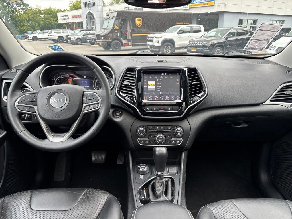 Used 2019 Jeep Cherokee Limited w/ Technology Group AWD/4WD image 17