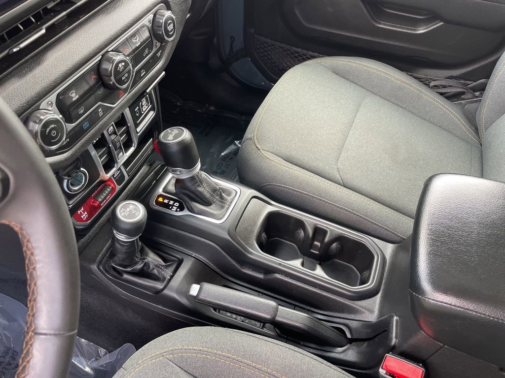 Used 2024 Jeep Wrangler Unlimited image 18