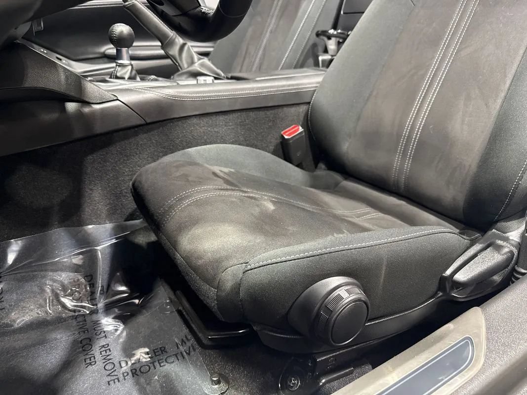 Used 2026 MAZDA MX-5 Miata Club w/ Interior Package RWD image 98