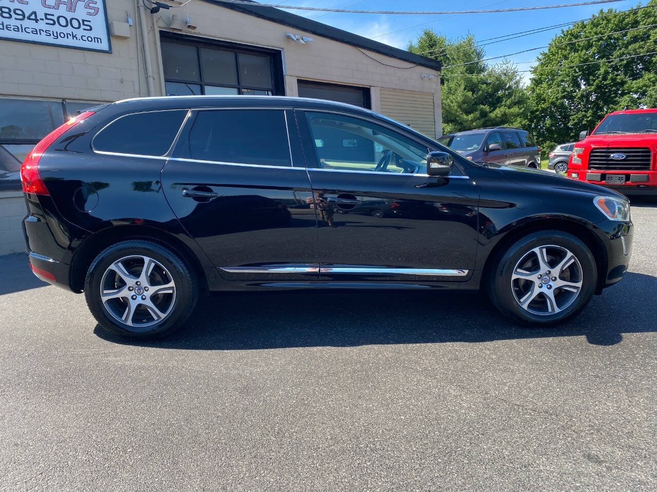 Used 2014 Volvo XC60 T6 AWD/4WD image 2