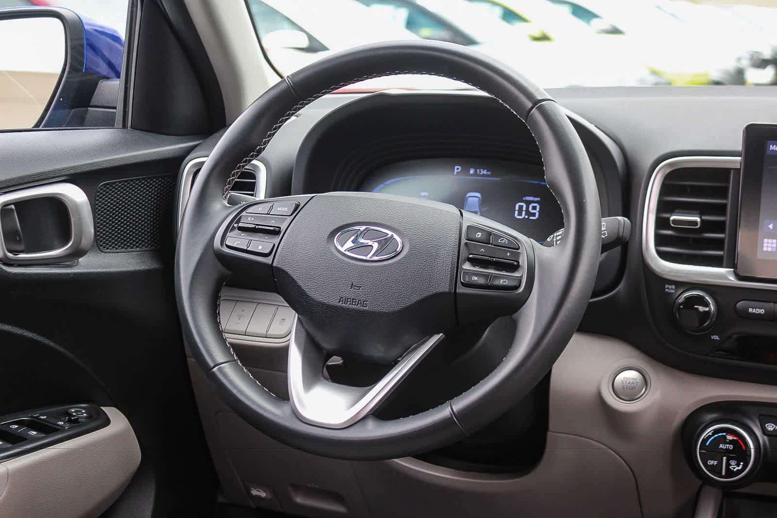Certified 2024 Hyundai Venue SEL FWD image 19