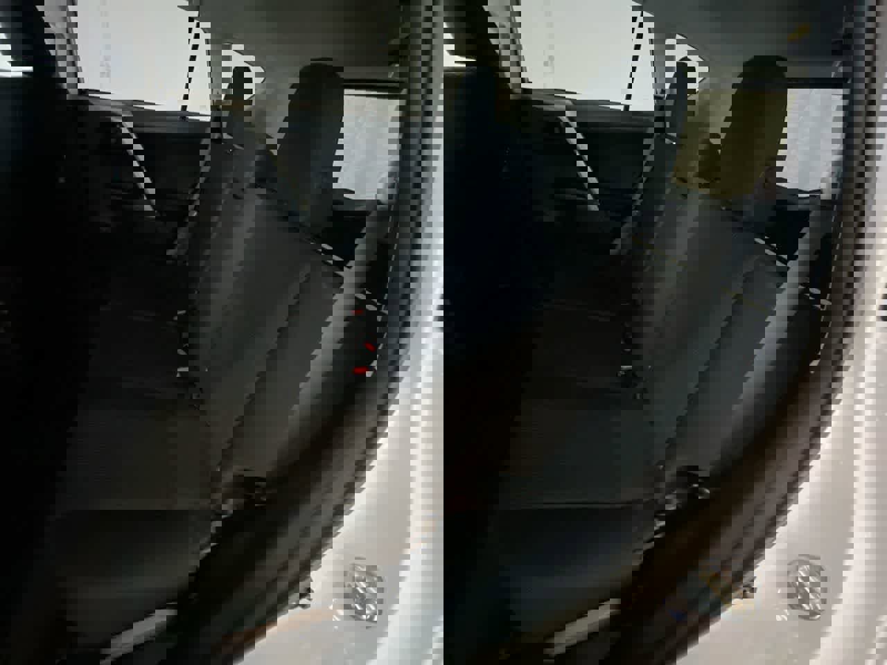 Used 2018 Toyota RAV4 LE image 21