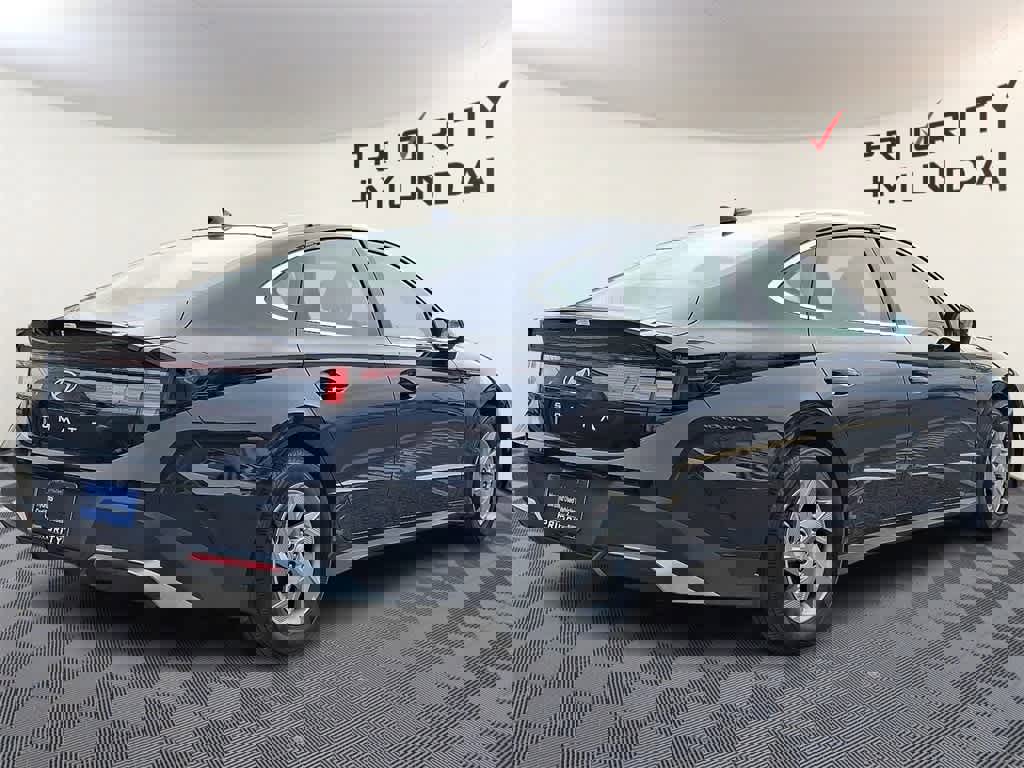 Certified 2025 Hyundai Sonata SE image 4