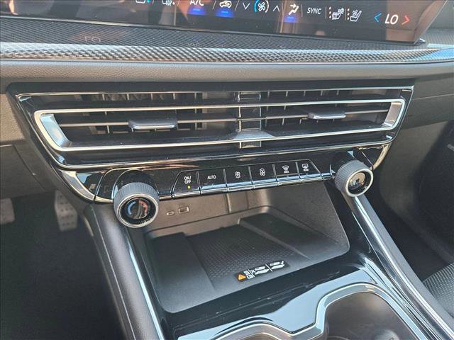 Used 2025 Chevrolet Traverse High Country w/ LPO, Floor Liner Package image 19