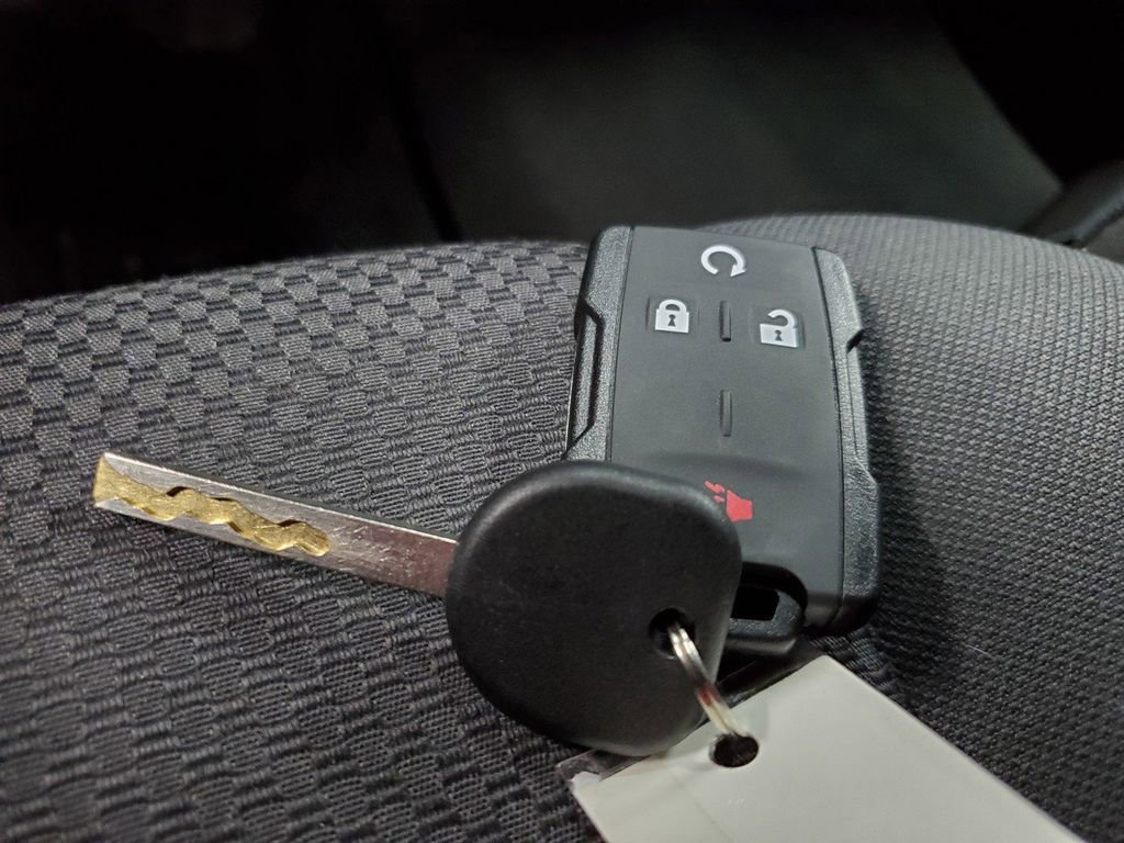 Used 2018 Chevrolet Silverado 1500 LT w/ All Star Edition image 31