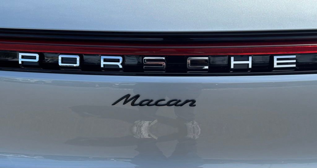 New 2026 Porsche Macan AWD/4WD image 10