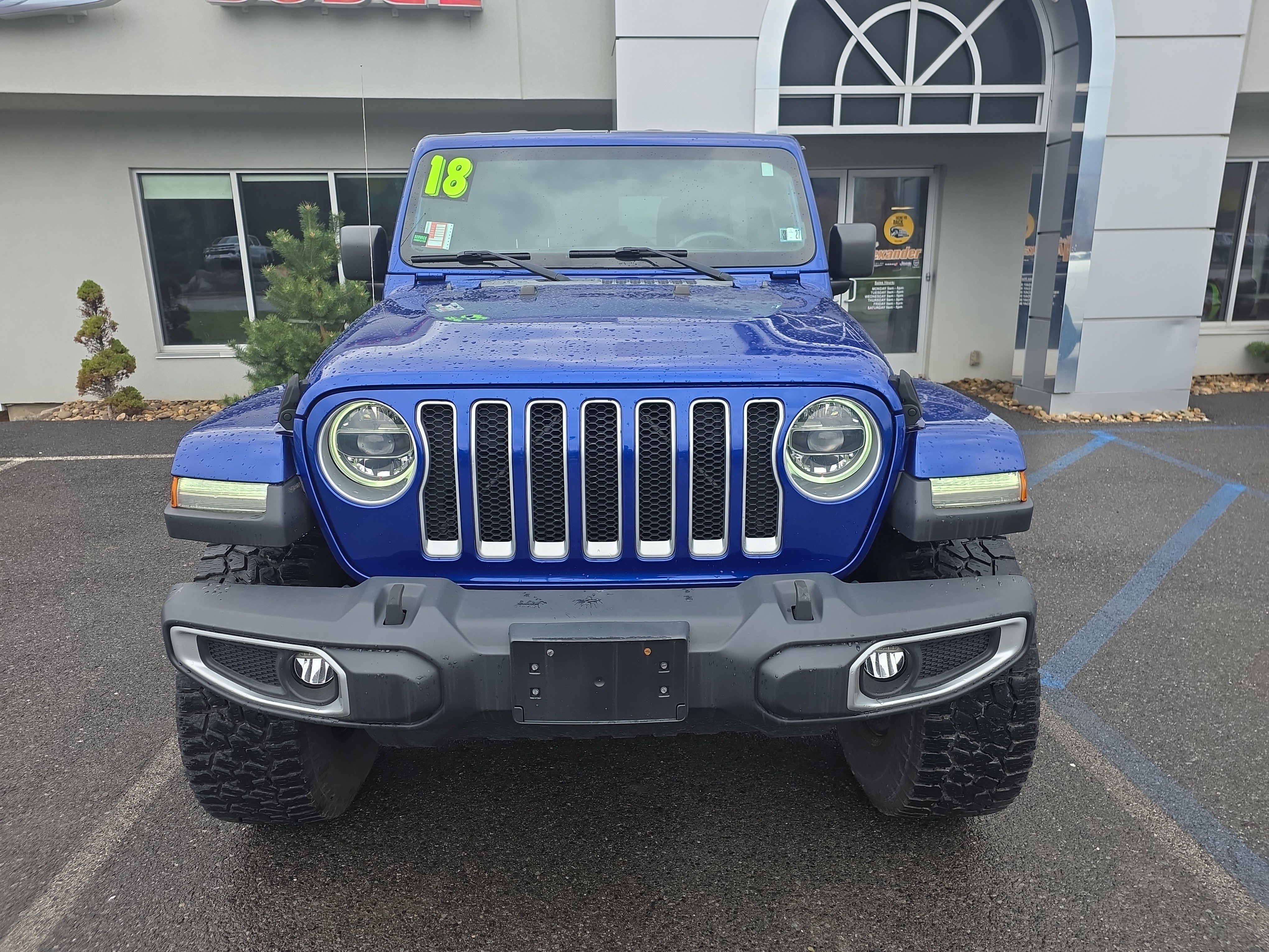 Used 2018 Jeep Wrangler Unlimited Sahara image 9