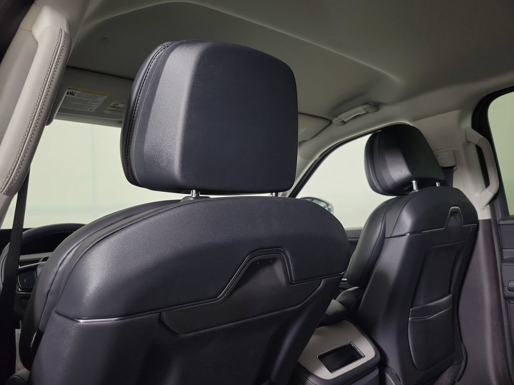 New 2027 Lincoln Navigator Premiere RWD image 16