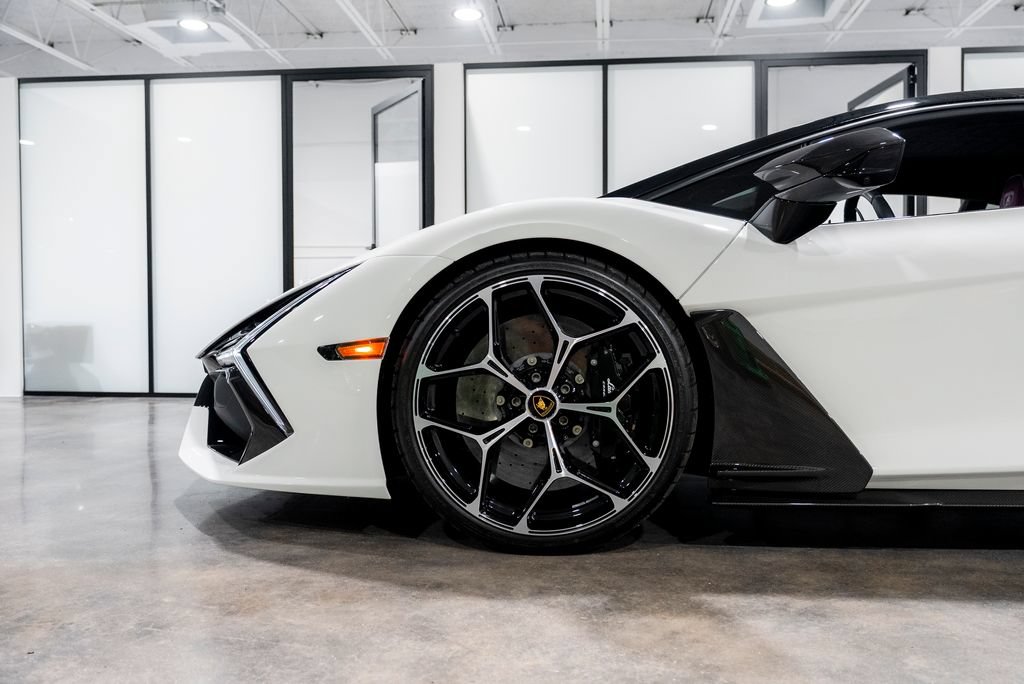 Used 2025 Lamborghini Revuelto AWD/4WD image 88
