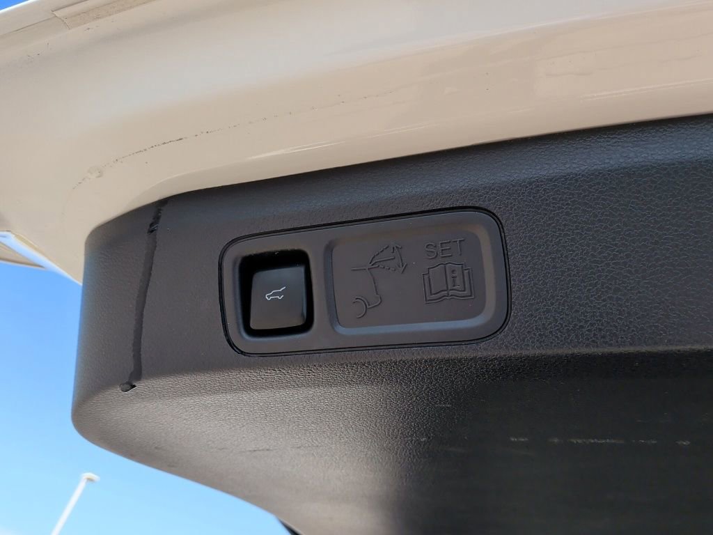 Used 2024 Ford Expedition Platinum image 48