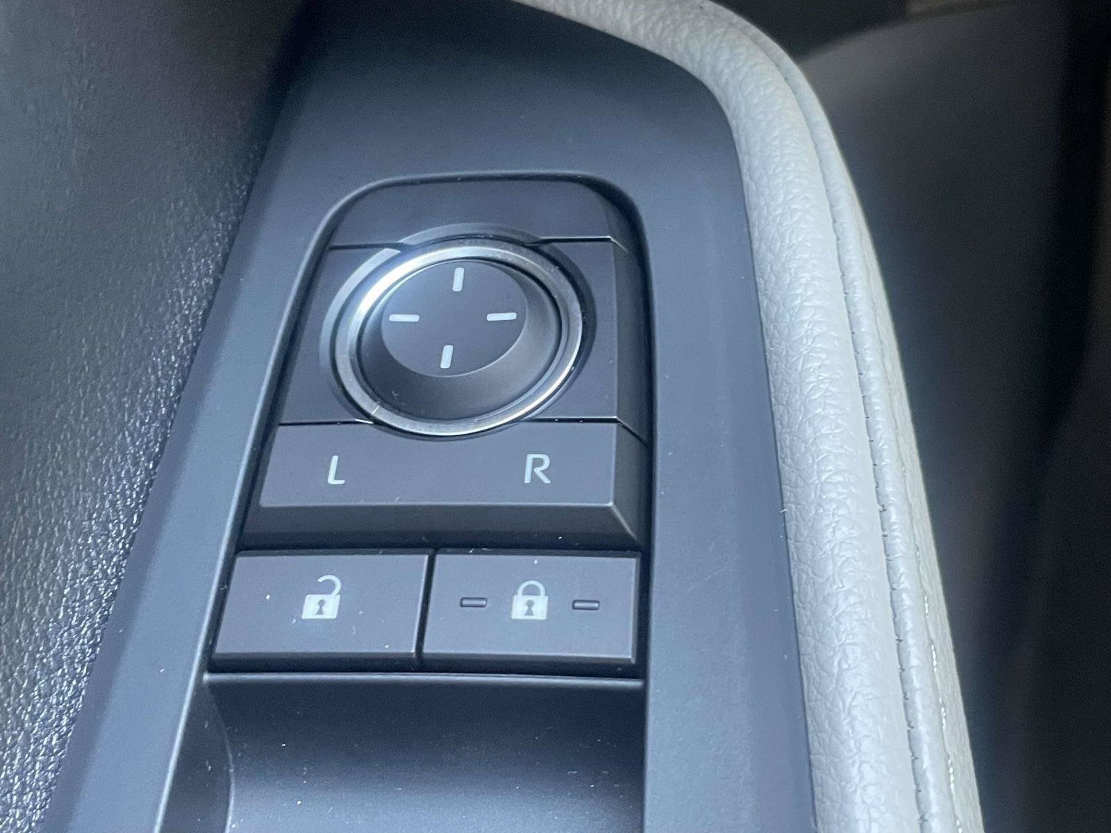 Used 2025 Toyota Grand Highlander FWD image 24