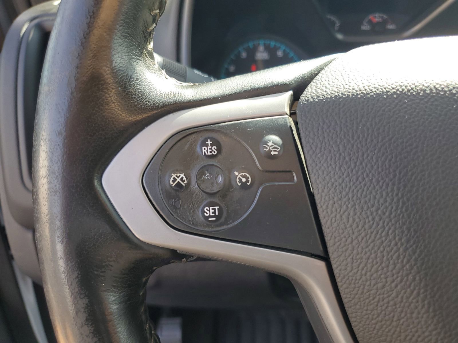 Used 2022 Chevrolet Colorado LT w/ Fleet Safety Package RWD image 11