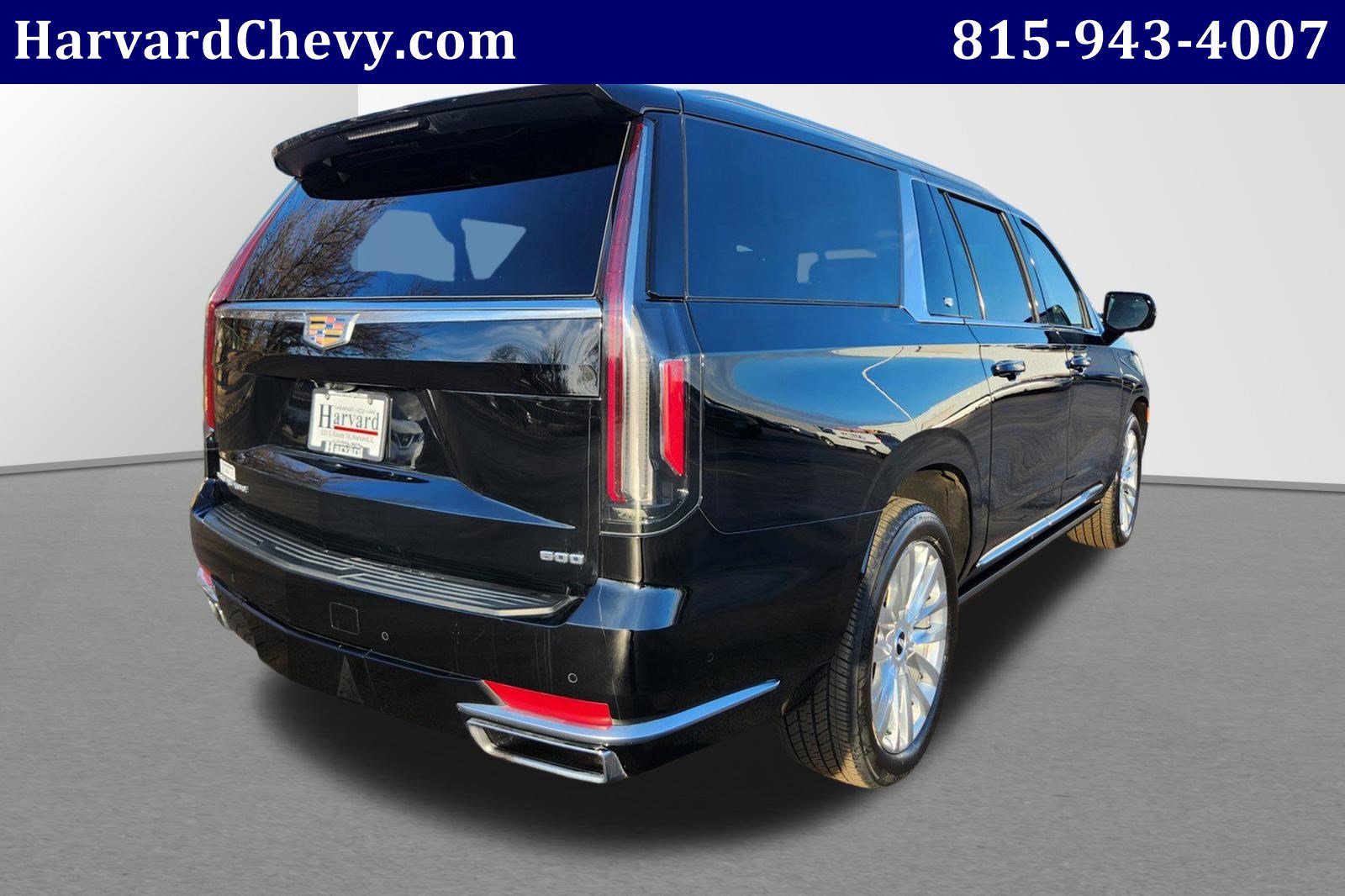 Used 2024 Cadillac Escalade ESV Premium Luxury w/ Performance Package image 4