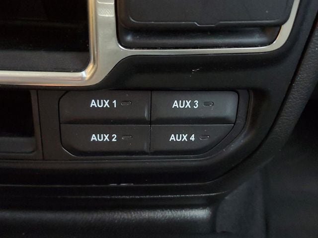 Certified 2023 Jeep Gladiator Sport AWD/4WD image 33