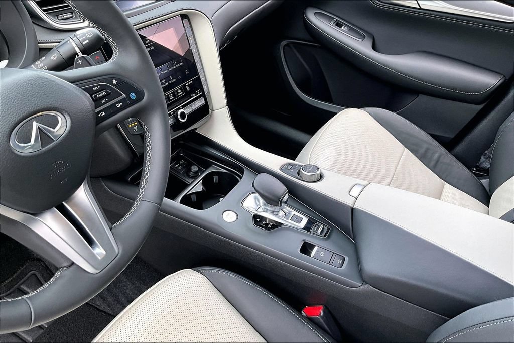 Certified 2023 INFINITI QX55 Essential AWD/4WD image 19