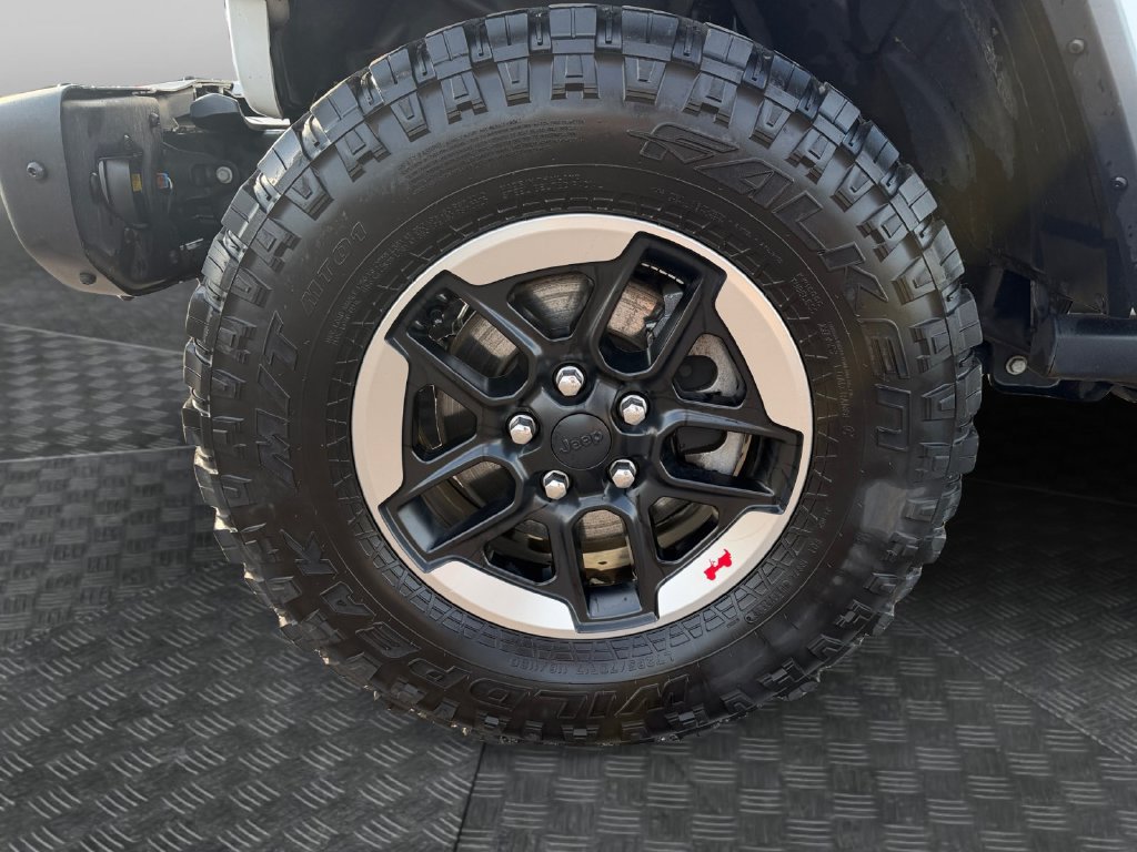 Used 2020 Jeep Wrangler Unlimited Rubicon w/ Dual Top Group AWD/4WD image 16