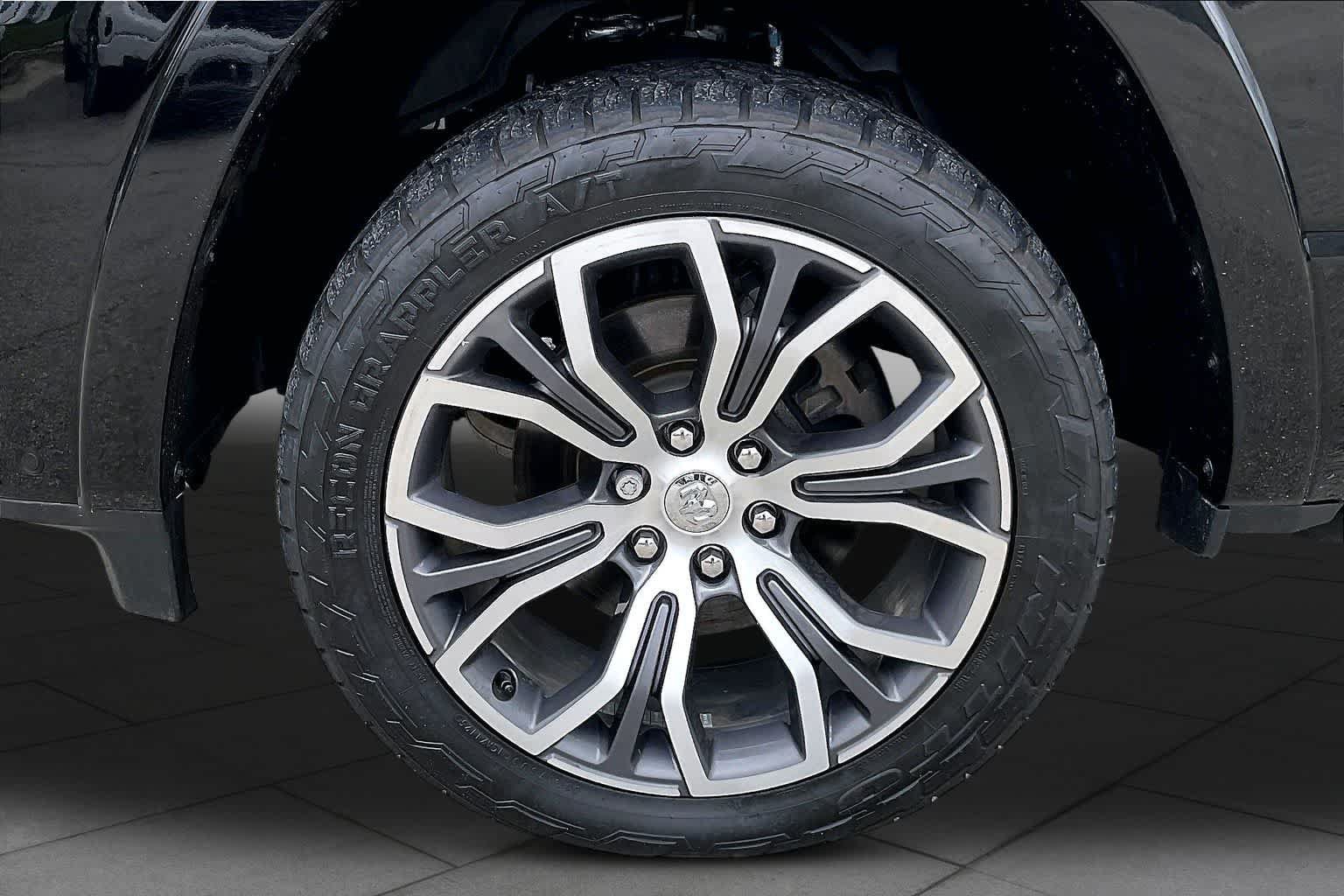 Used 2025 RAM 1500 Tungsten AWD/4WD image 20