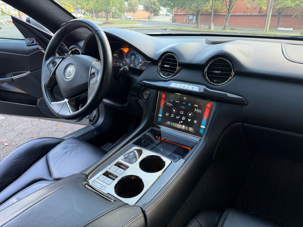 Used 2018 Karma Revero Luxury RWD image 39