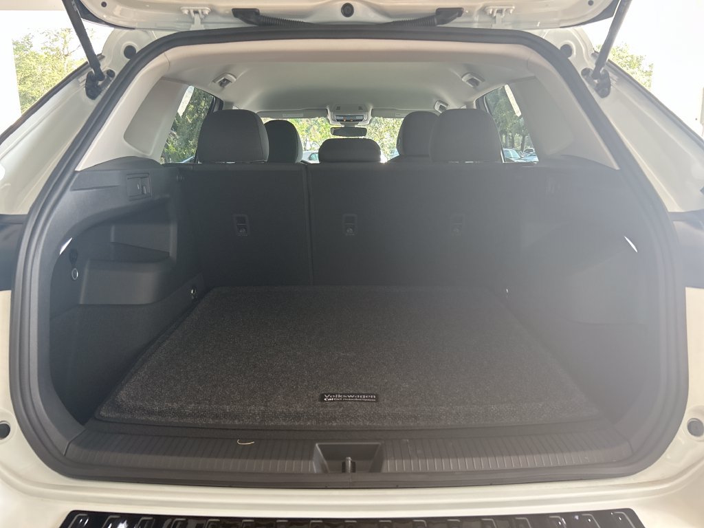 Certified 2026 Volkswagen Tiguan S FWD image 34