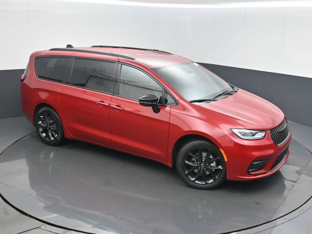 New 2026 Chrysler Pacifica Select w/ S Appearance Package image 37