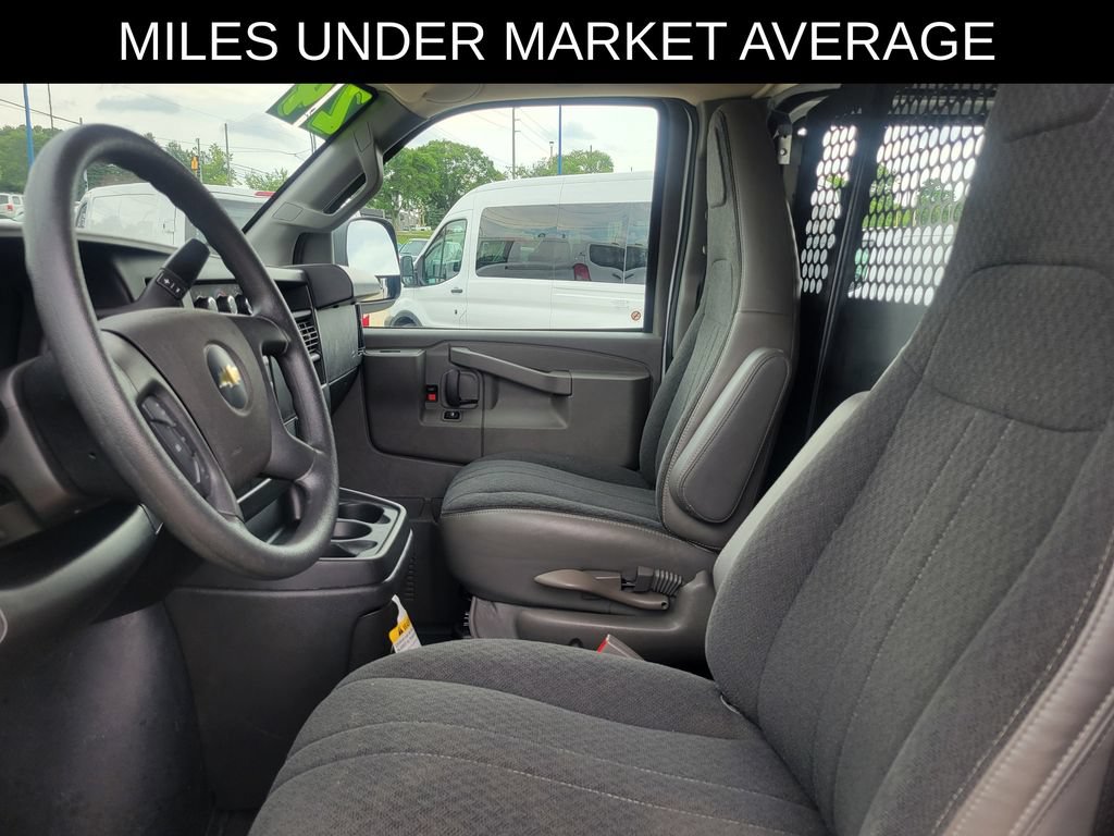 Used 2024 Chevrolet Express 2500 w/ Driver Convenience Package RWD image 12