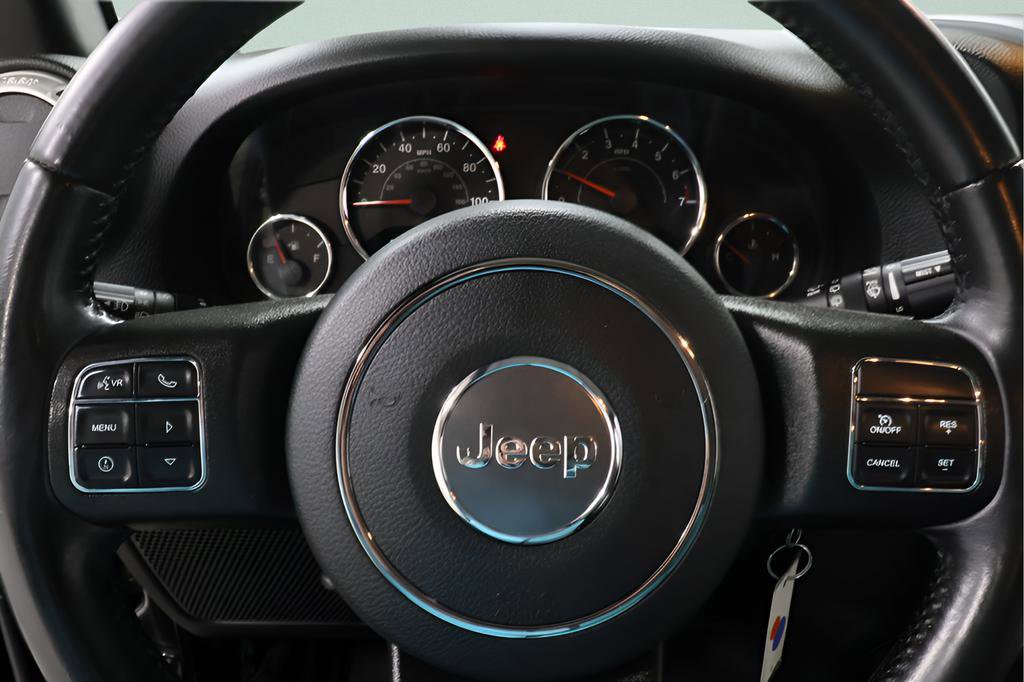 Used 2018 Jeep Wrangler Unlimited Sahara w/ Connectivity Group image 13