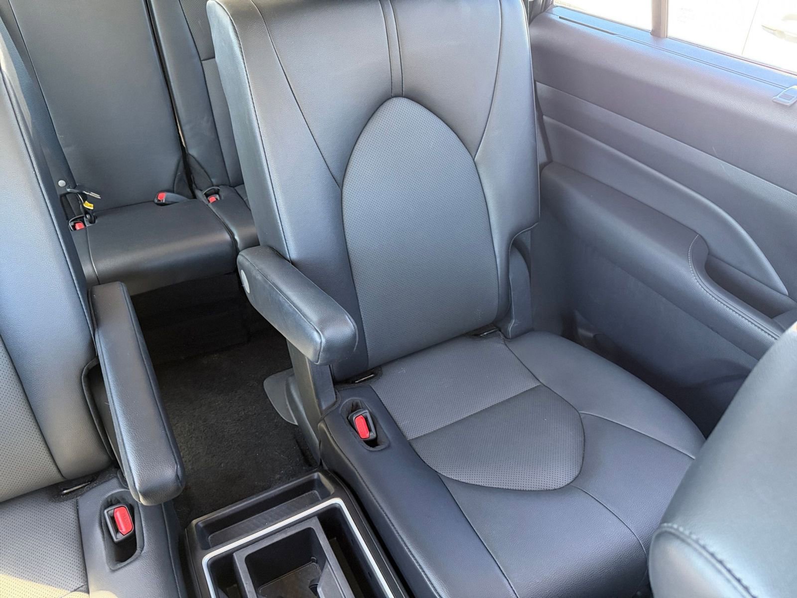 Used 2025 Toyota Grand Highlander FWD image 38