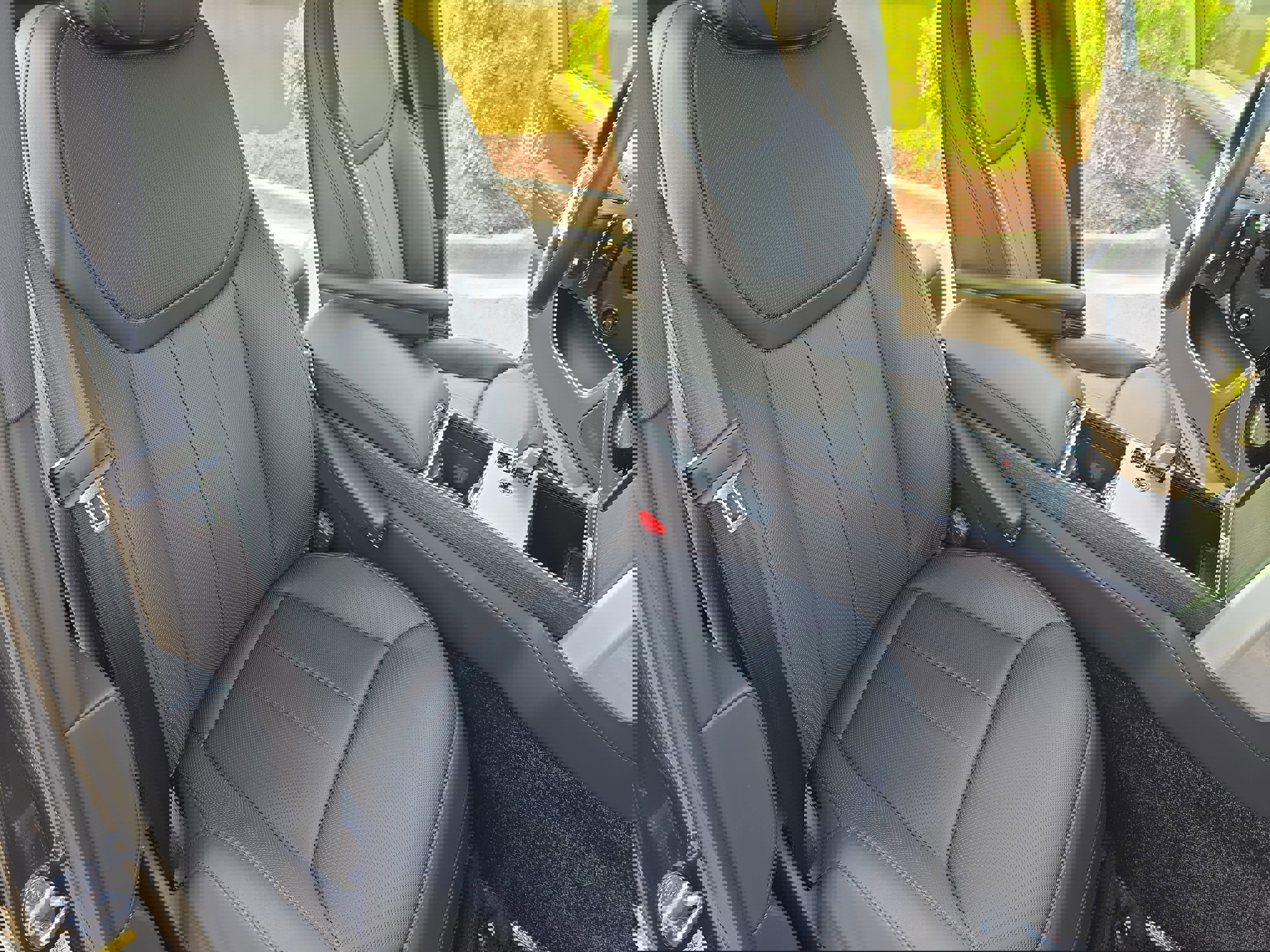 Used 2025 Land Rover Range Rover Long Wheelbase SE image 10