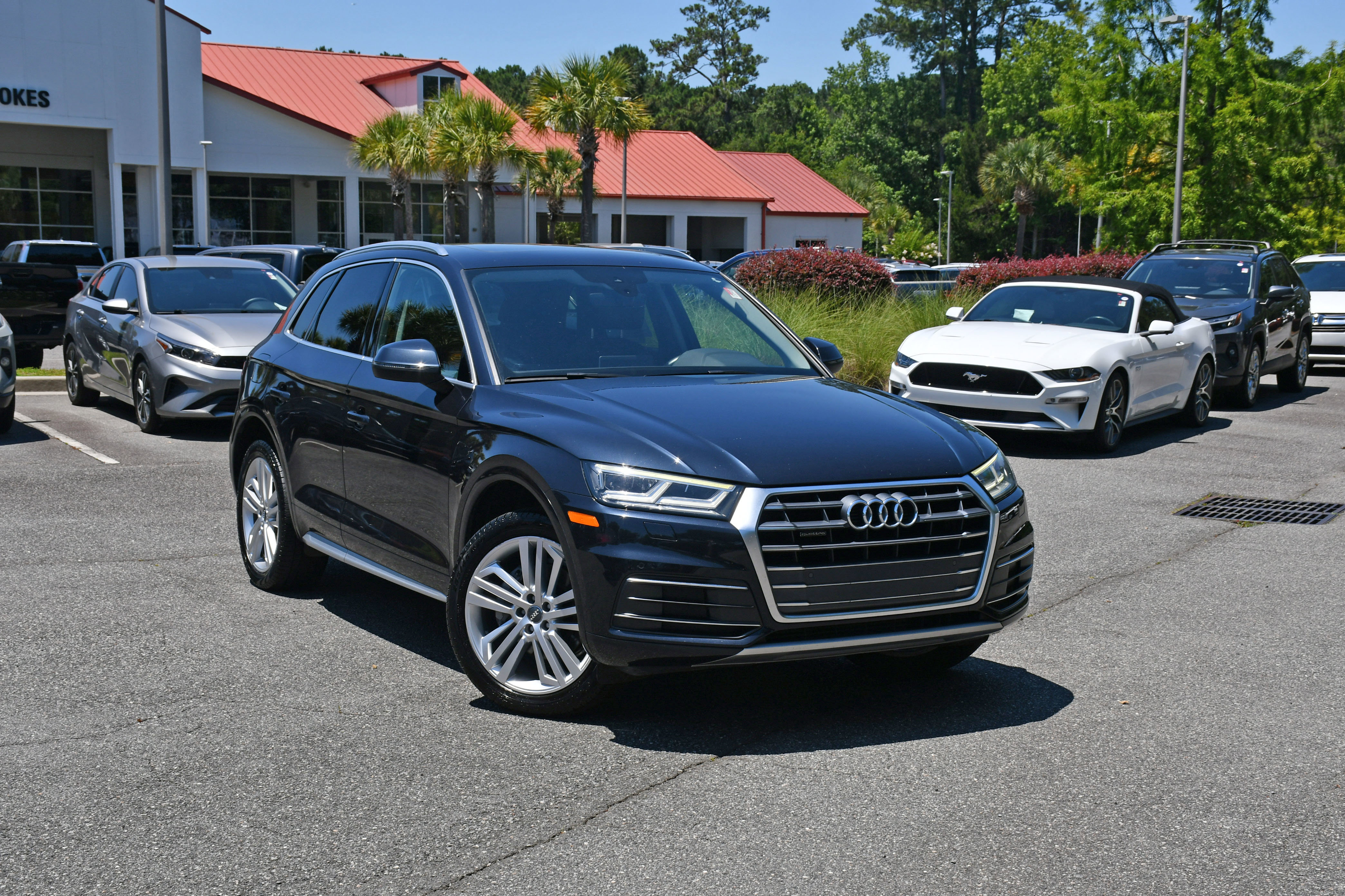Used 2018 Audi Q5 2.0T Premium Plus w/ Premium Plus Package AWD/4WD image 6