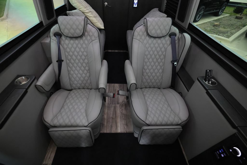 Used 2021 Mercedes-Benz Sprinter 3500 image 12