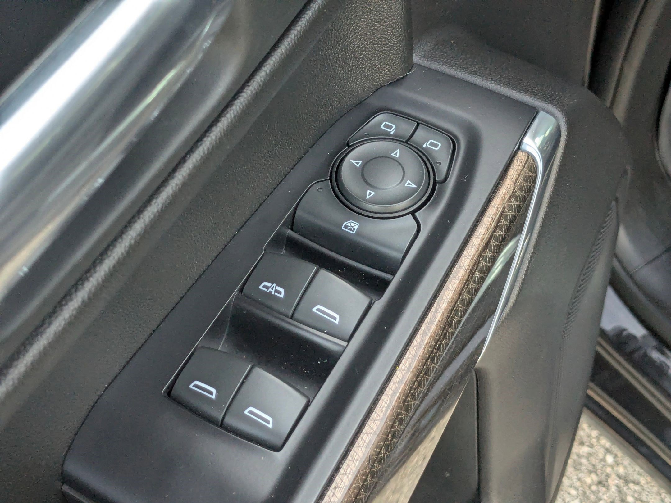 Used 2021 Chevrolet Silverado 1500 LT w/ LPO, Liner Protection Package image 10