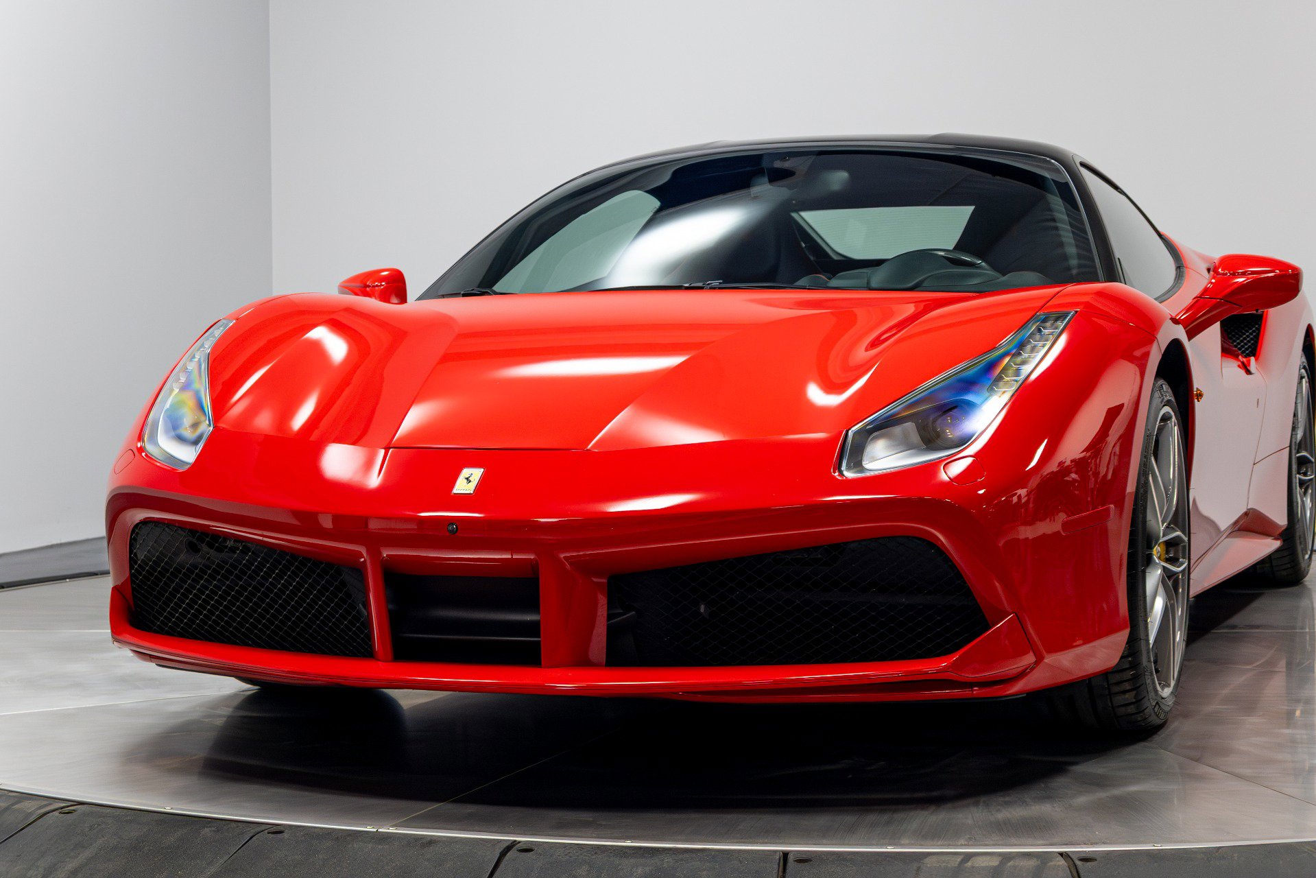 Used 2018 Ferrari 488 GTB image 69