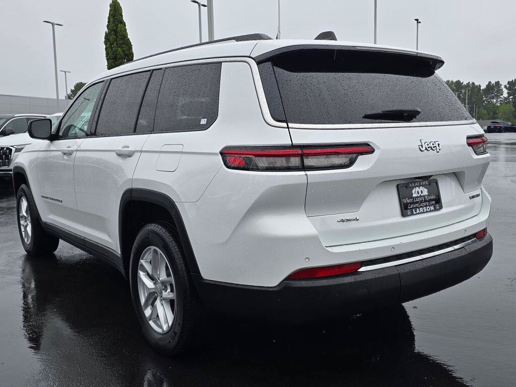 Used 2023 Jeep Grand Cherokee L Laredo w/ Luxury Tech Group I AWD/4WD image 6