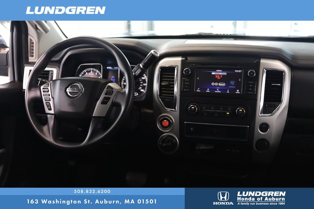 Used 2019 Nissan Titan SV AWD/4WD image 4