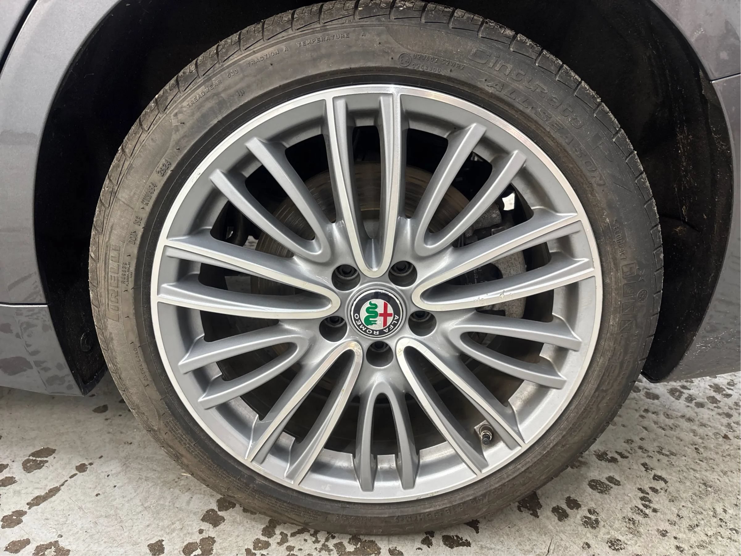 Used 2020 Alfa Romeo Giulia Ti w/ Quick Order Package 22X Lusso AWD/4WD image 30