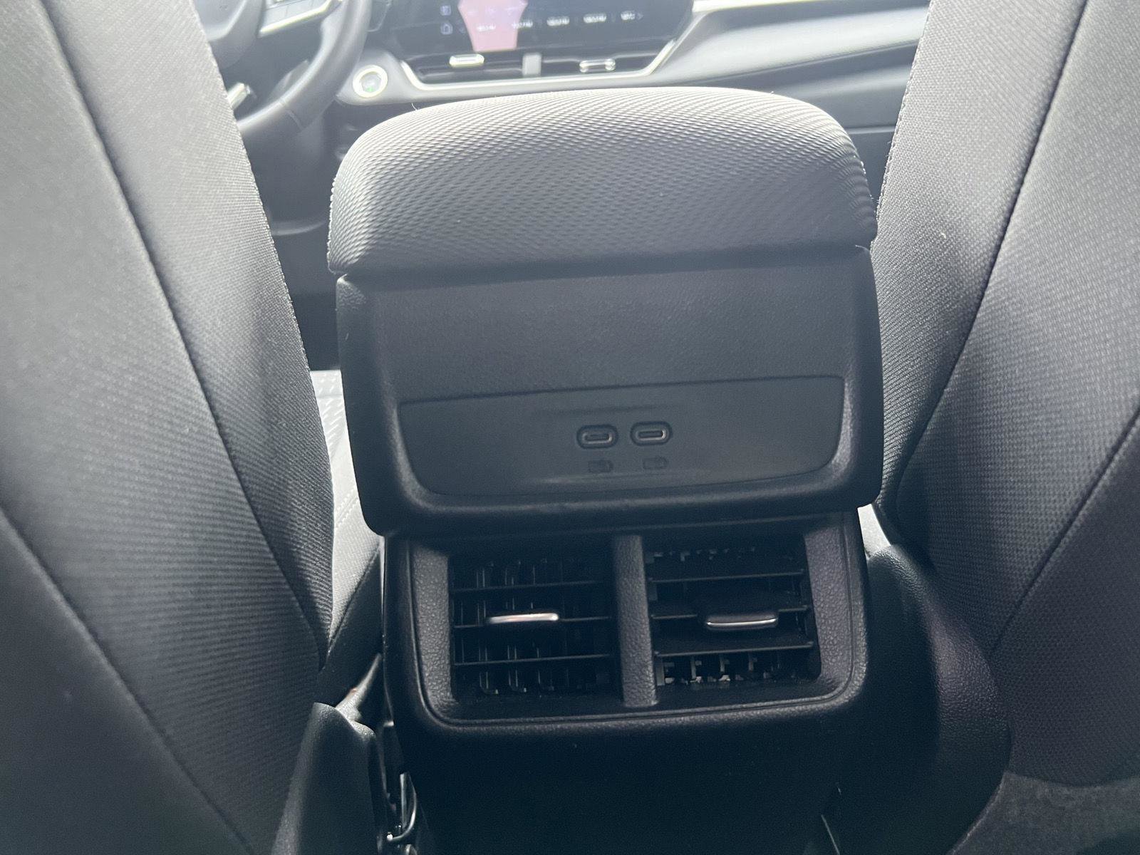 Used 2025 Chevrolet Equinox LT image 30