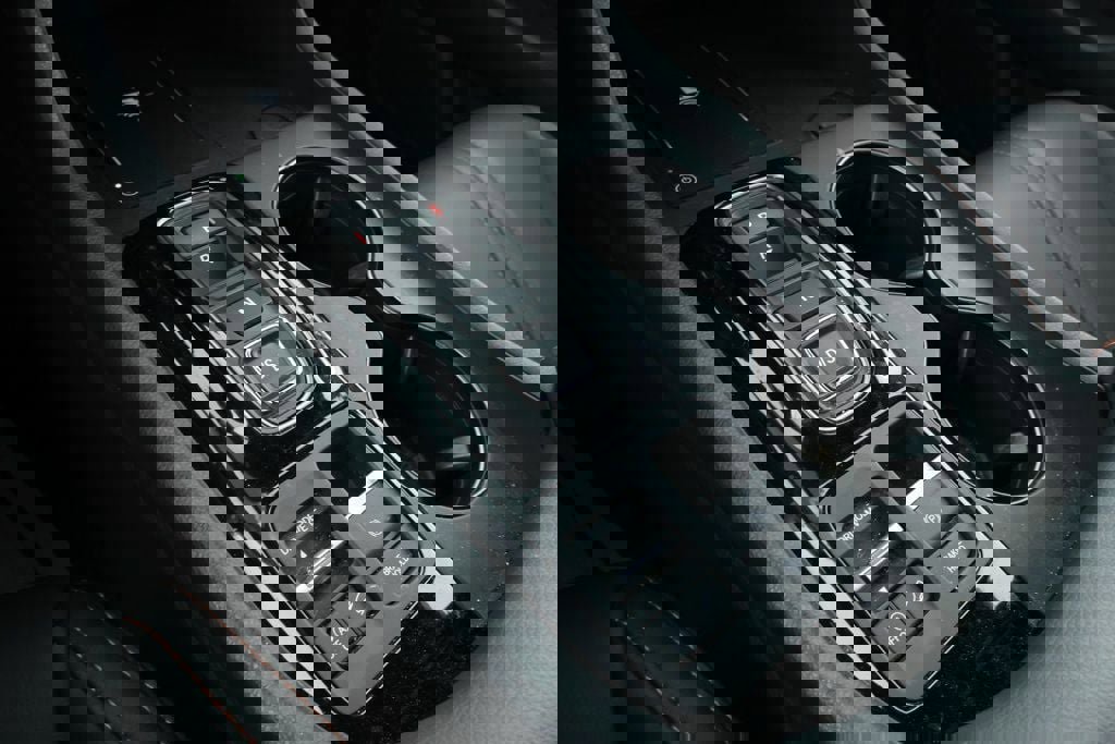 Used 2025 Honda Pilot TrailSport image 14