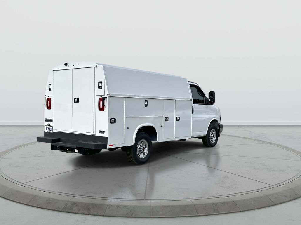 New 2025 GMC Savana 3500 w/ Power Convenience Package RWD image 8