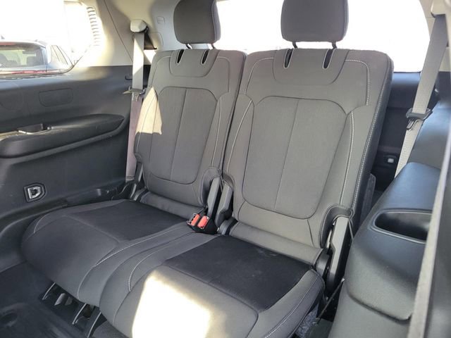 Used 2023 Jeep Grand Cherokee L Laredo image 12