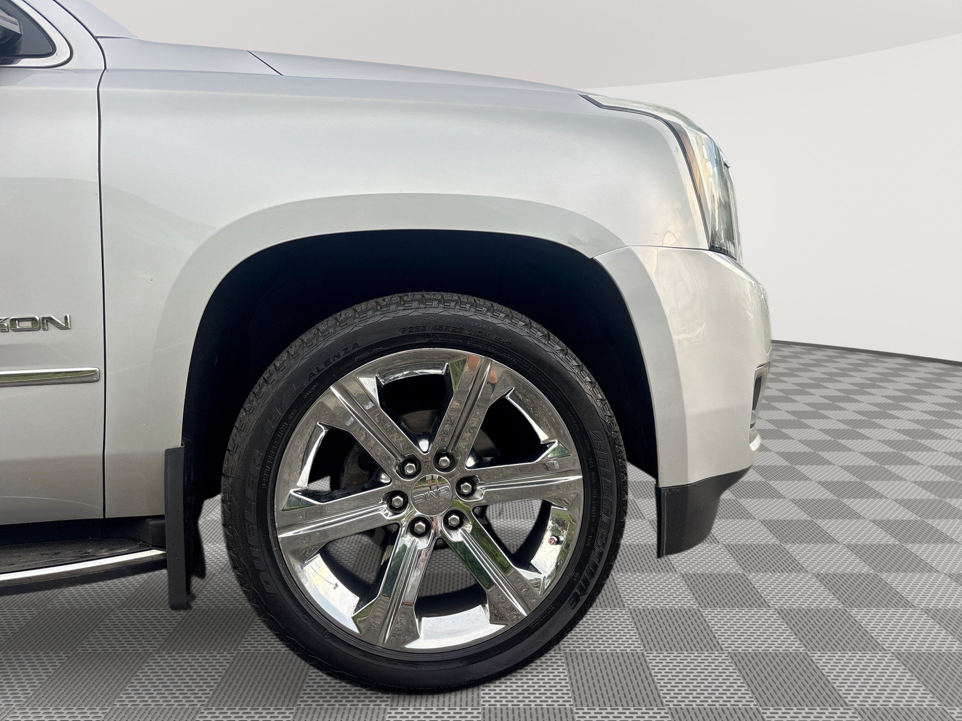 Used 2015 GMC Yukon SLT w/ Open Road Package AWD/4WD image 31