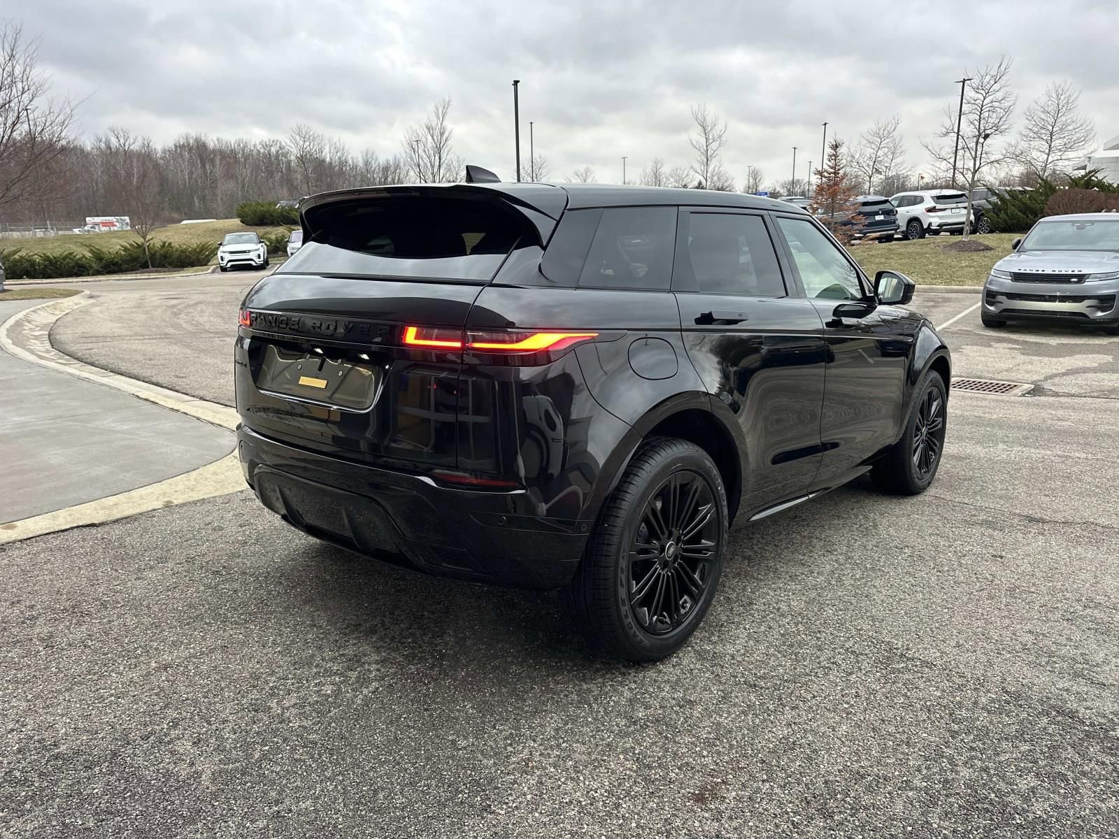 New 2026 Land Rover Range Rover Evoque Dynamic SE image 5