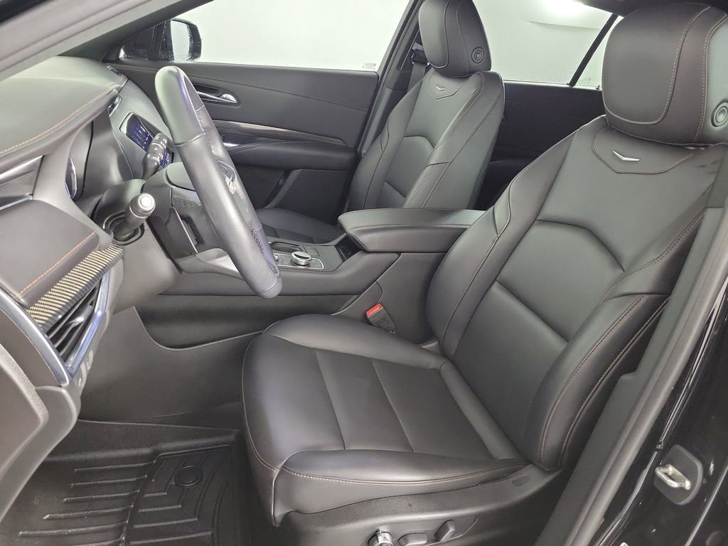 Used 2021 Cadillac XT4 Sport w/ Enhanced Visibility Package FWD image 16