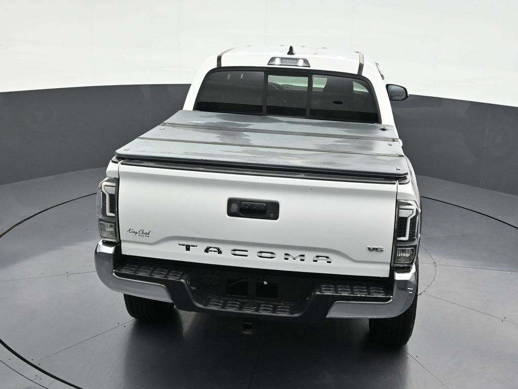 Used 2020 Toyota Tacoma TRD Off-Road AWD/4WD image 19