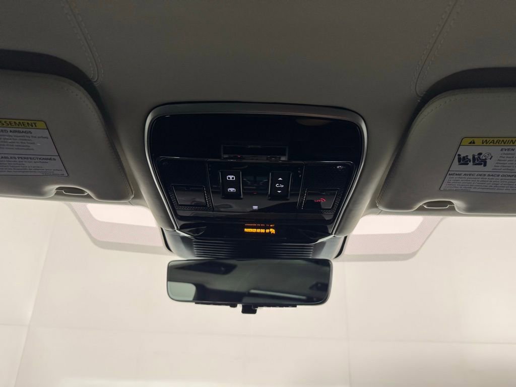 Used 2023 Land Rover Range Rover Long Wheelbase First Edition image 27