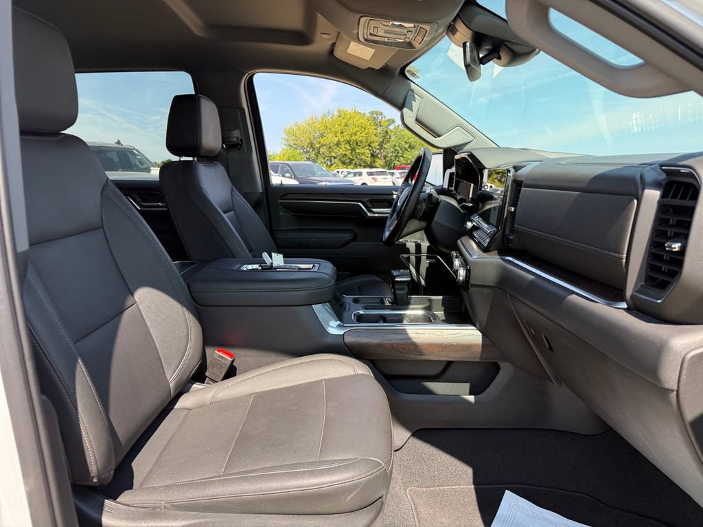 Used 2022 GMC Sierra 1500 SLT w/ SLT Premium Plus Package AWD/4WD image 44