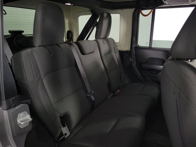 Used 2018 Jeep Wrangler Unlimited Sport S AWD/4WD image 16