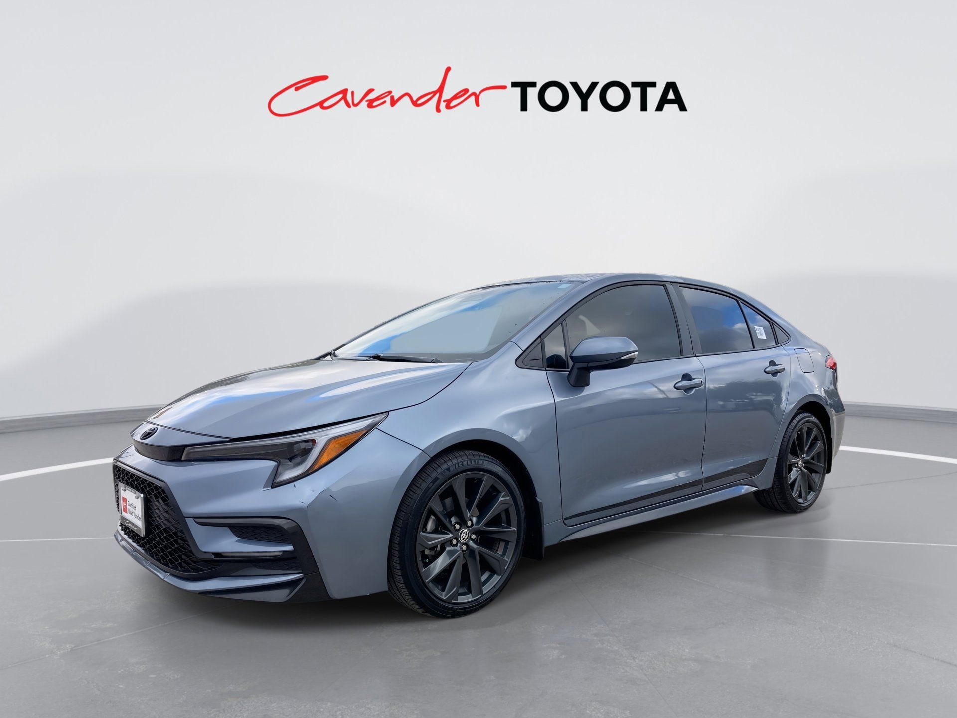 Certified 2025 Toyota Corolla SE FWD image 1
