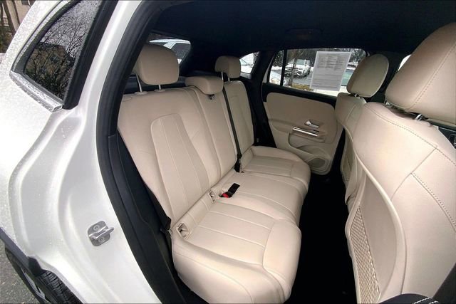 Used 2025 Mercedes-Benz GLA 250 4MATIC image 15