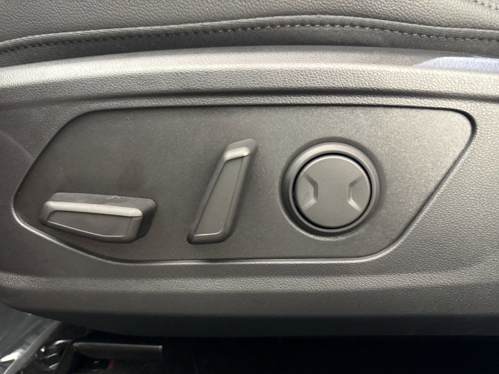 Used 2025 Hyundai Santa Cruz XRT image 14